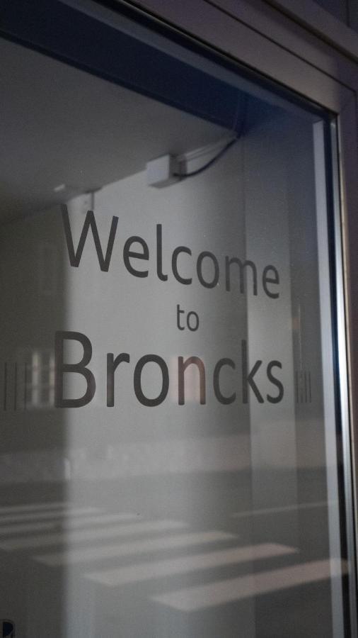 Broncks Apartment 2 - Modern 2-Bedroom In The Heart Of Torshavn Tórshavn Exterior foto